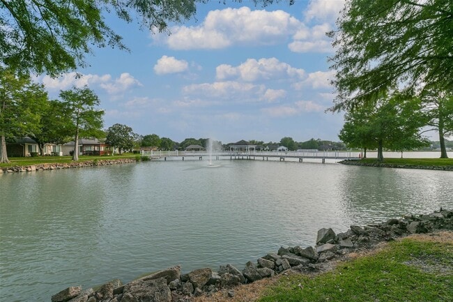 Building Photo - 3327 S Country Meadows Ln