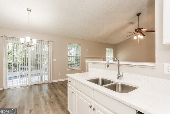 Building Photo - 2747 Wilding Green Ln