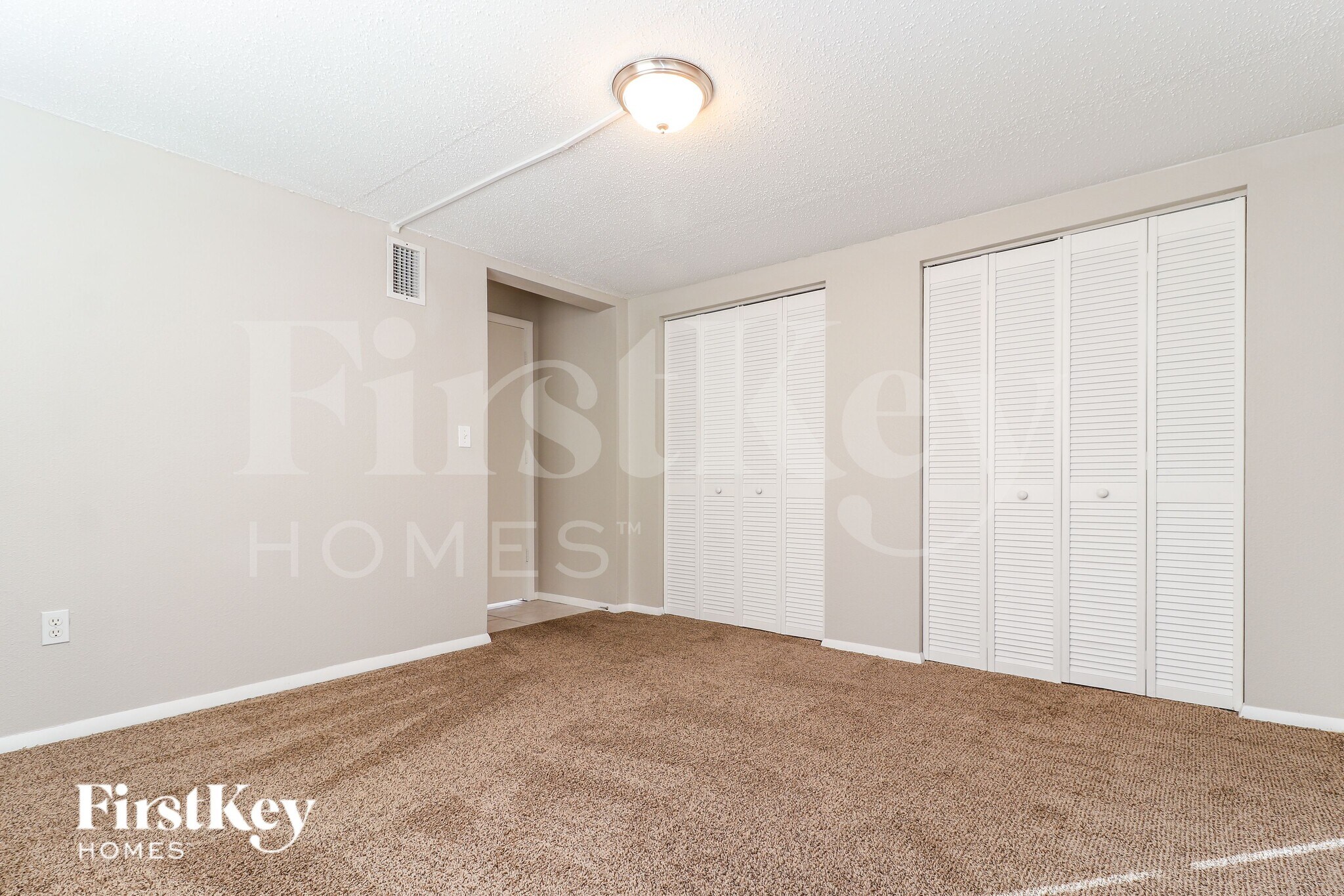 Building Photo - 7704 Riverdale Dr