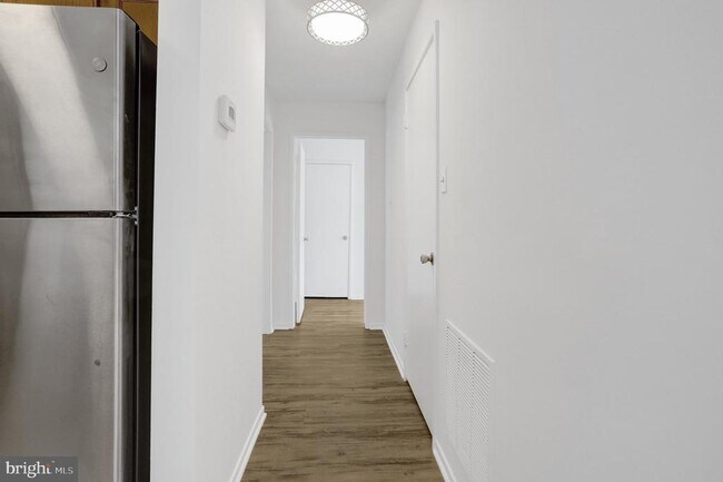Building Photo - 7825 Harrowgate Cir