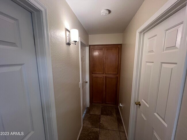 Building Photo - 17284 W Mohave St