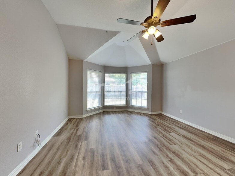 Building Photo - 416 Jeffdale Dr
