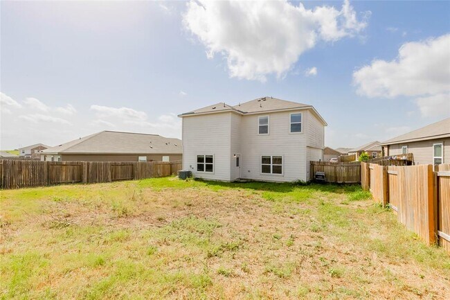 Building Photo - 117 Fairfax Ln