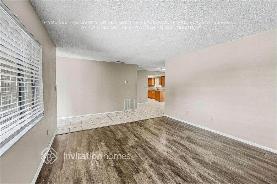 Building Photo - 819 Centerwood Ct