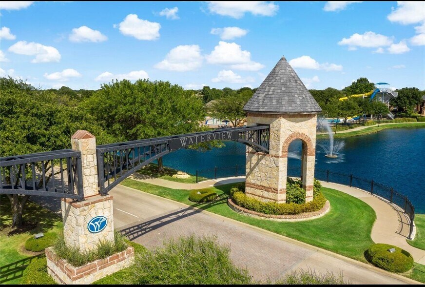 Building Photo - 9201 Royal Burgess Dr
