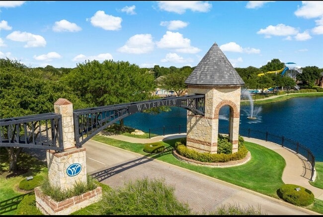 Building Photo - 9201 Royal Burgess Dr