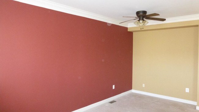 Building Photo - 1308 Saunders Dr