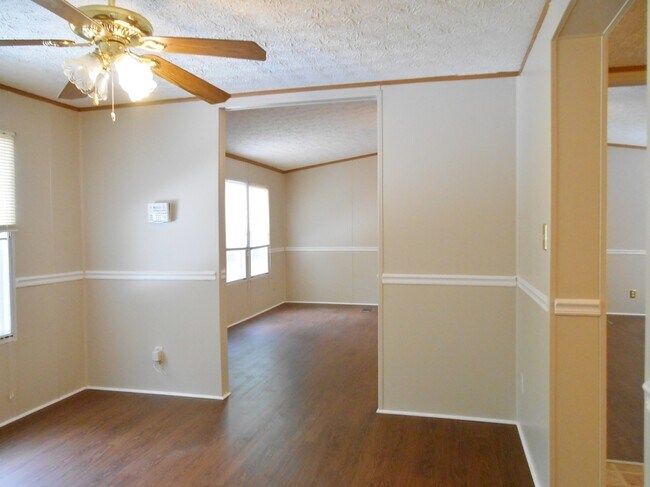 Building Photo - Large 3 Bedroom 3 Bathroom Modular Home in...