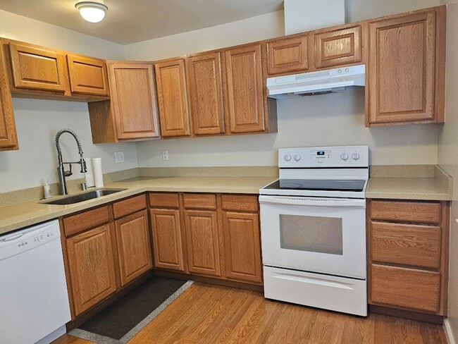 Building Photo - 1412 El Camino Real