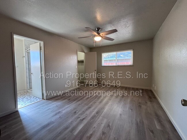 Building Photo - Updated 2 Bed, 2 Bath Duplex - 2 Car Garage - Two Large Patios - Close to Shopping, Restaurants, ...