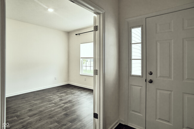 Building Photo - 681 N Crystal Dr
