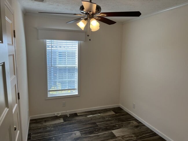 Building Photo - 3101 Wiley Ave