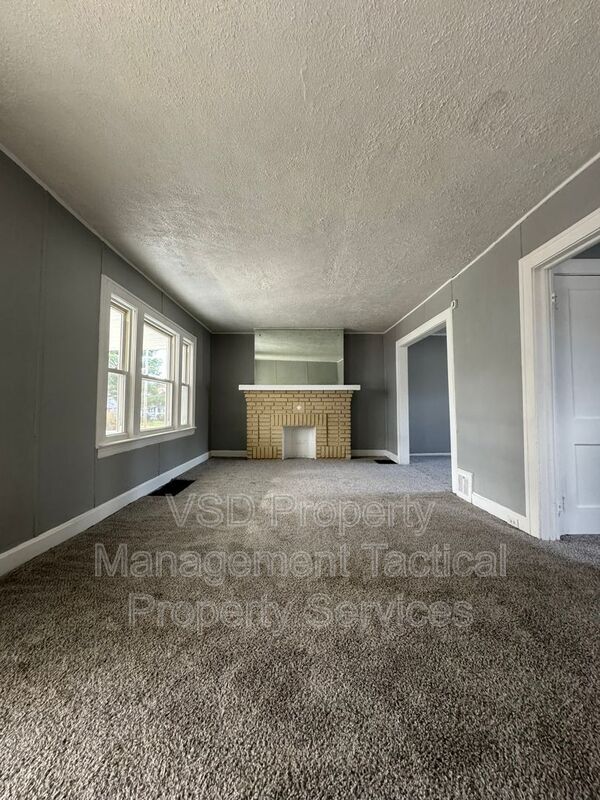 Building Photo - 12713 Rexwood Ave