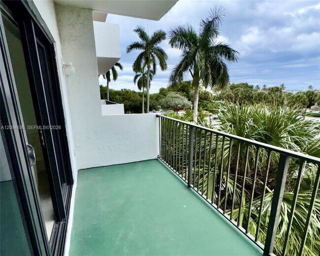 Building Photo - 1201 S Ocean Dr