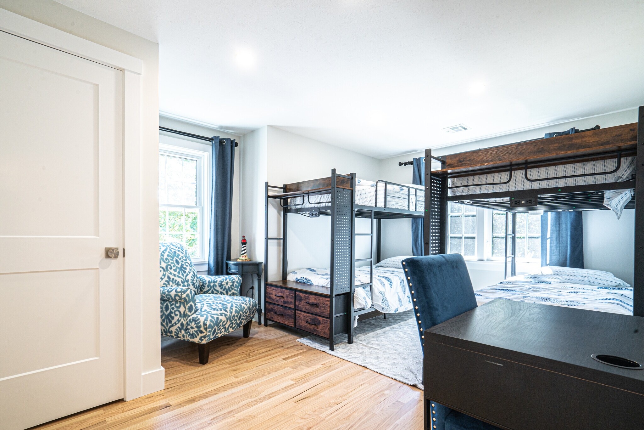 Building Photo - 176 Palmer Ave