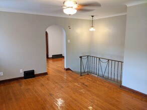 Building Photo - Tower Grove South - True 1 bedroom. Historic Charm