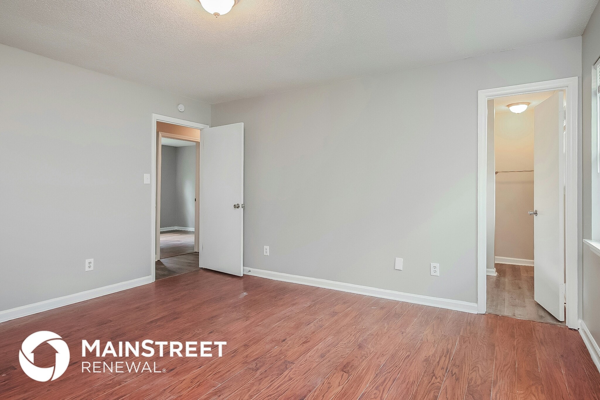 Building Photo - 413 Pineland Ave