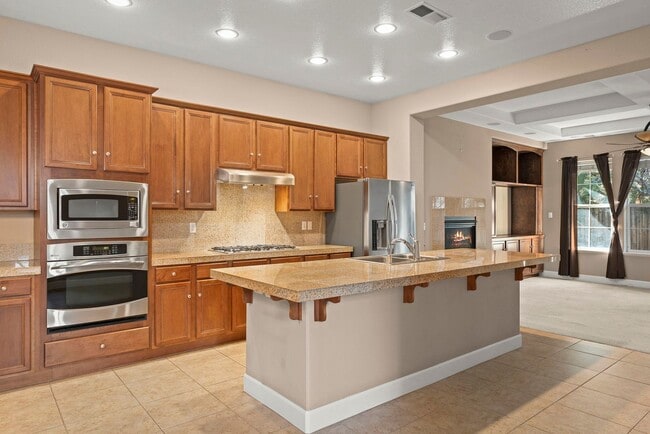 Building Photo - Damont Ranch Townhome Available to Lease Now