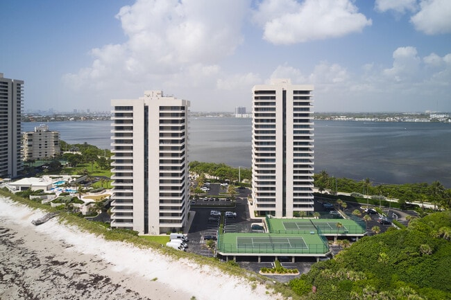 Building Photo - 5550 N Ocean Dr