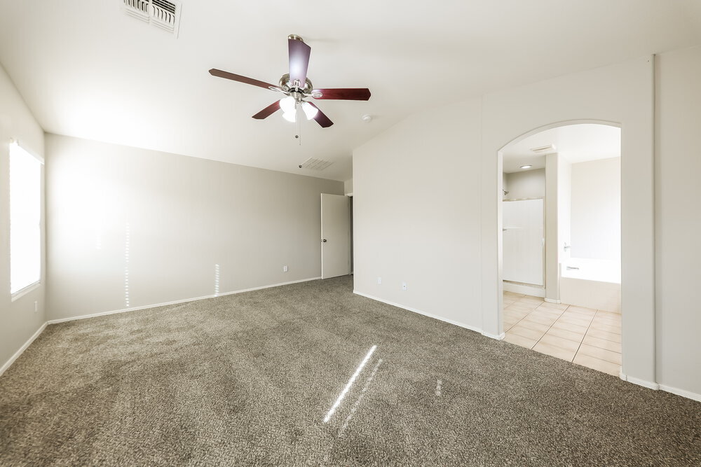 Building Photo - 15189 W Woodlands Ave