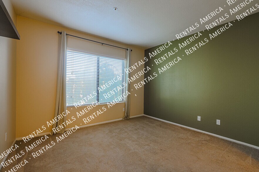 Building Photo - 7008 E Gold Dust Ave