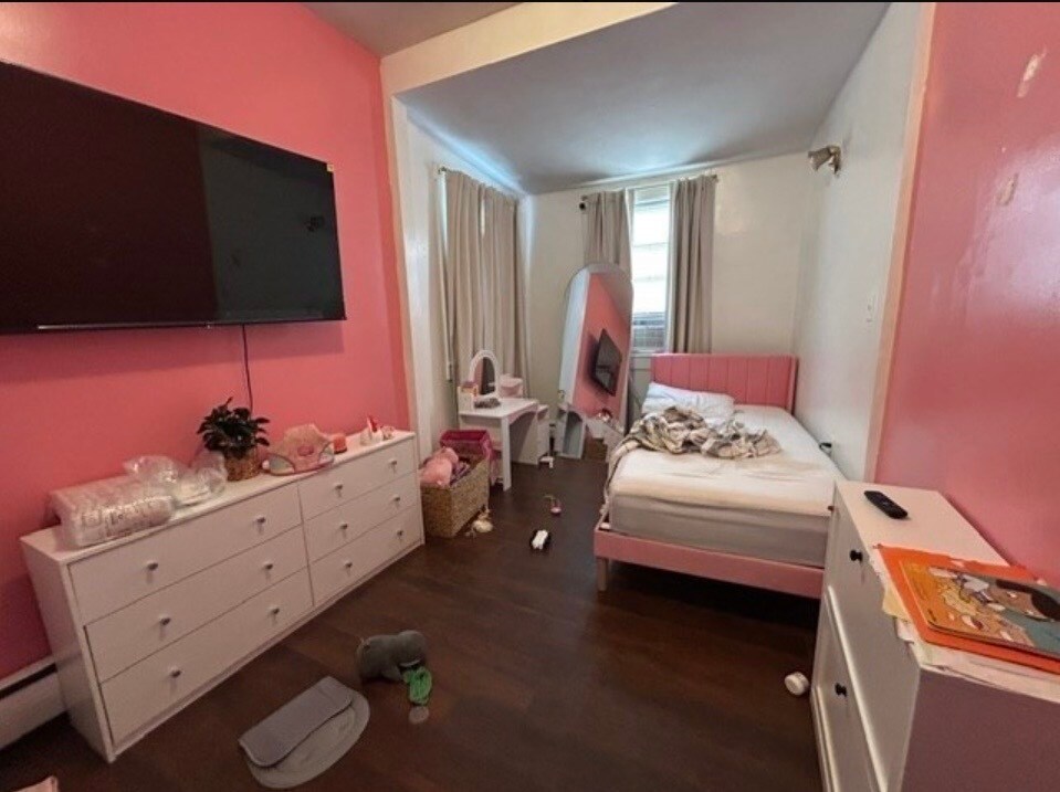 Bedroom - 42 Haverford St