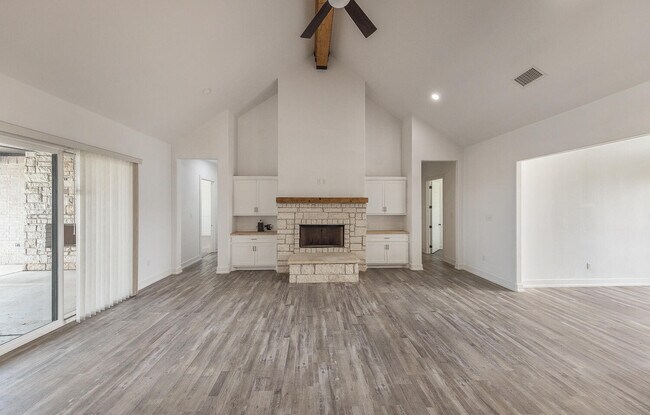 Building Photo - 19108 County Rd 2240