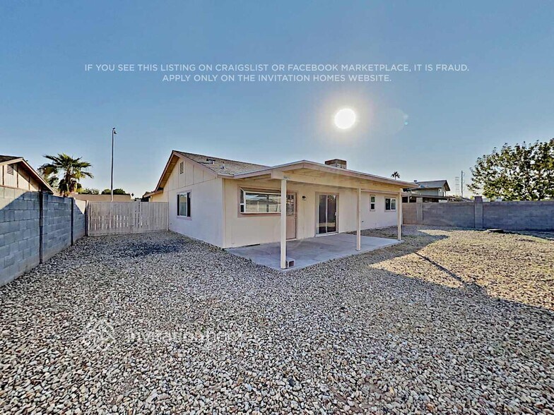 Building Photo - 1738 W Pecos Ave