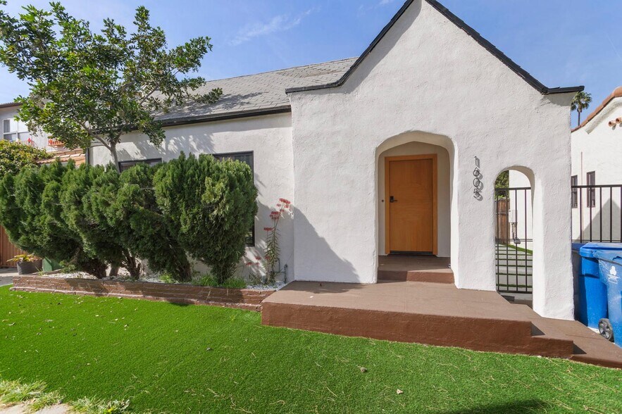 Building Photo - 1605 S Curson Ave