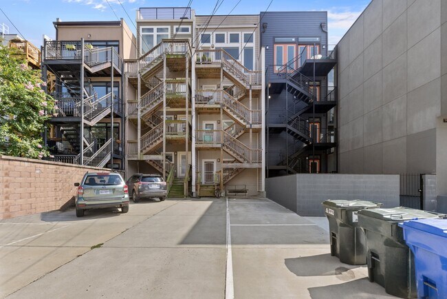 Building Photo - 1453 Girard St NW
