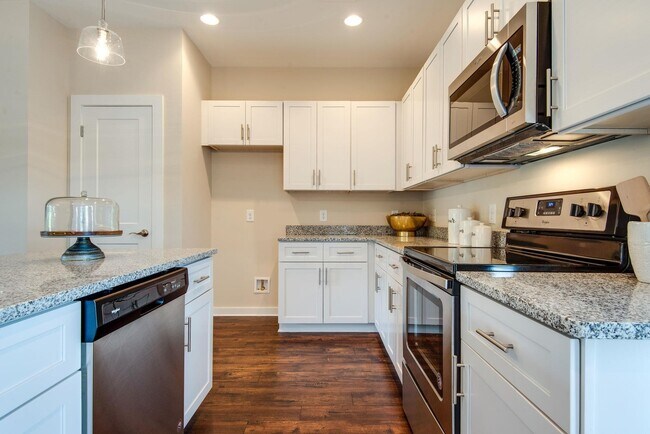 Building Photo - 1125 Waterburg Ln