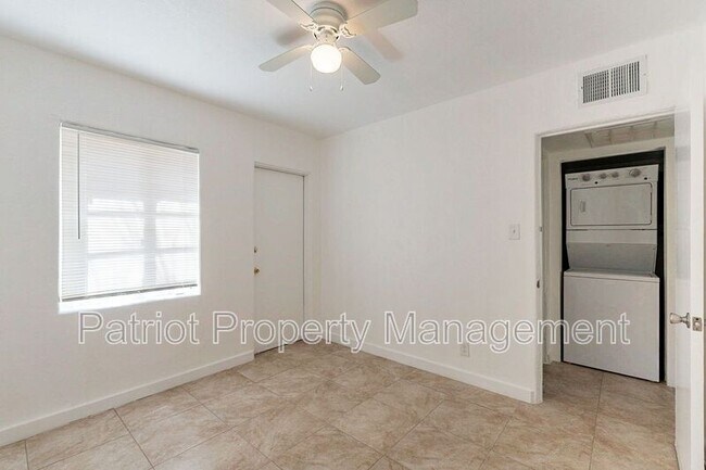Building Photo - 928 W McDowell Rd