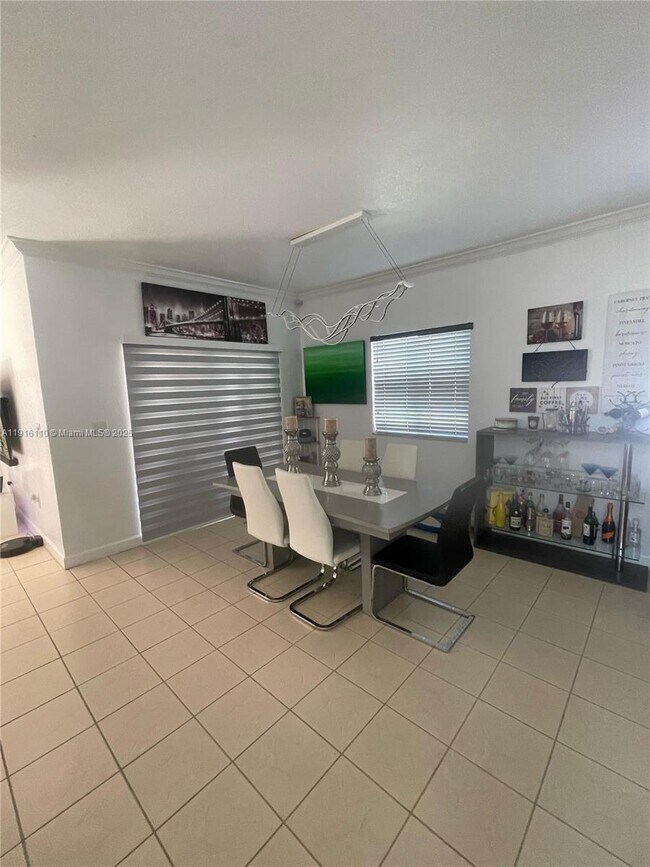 Building Photo - 3102 NE 3rd Dr