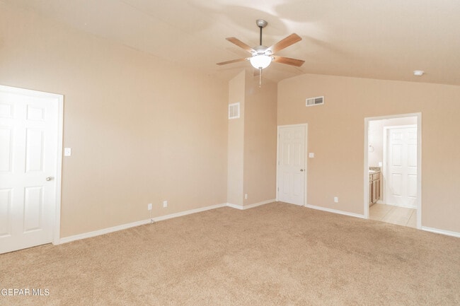 Building Photo - 14529 Jesus Almeida