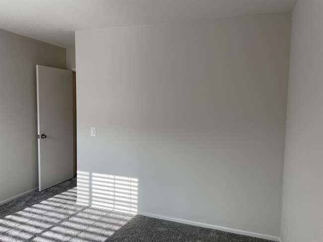 Building Photo - 1167 Innisfree Ct