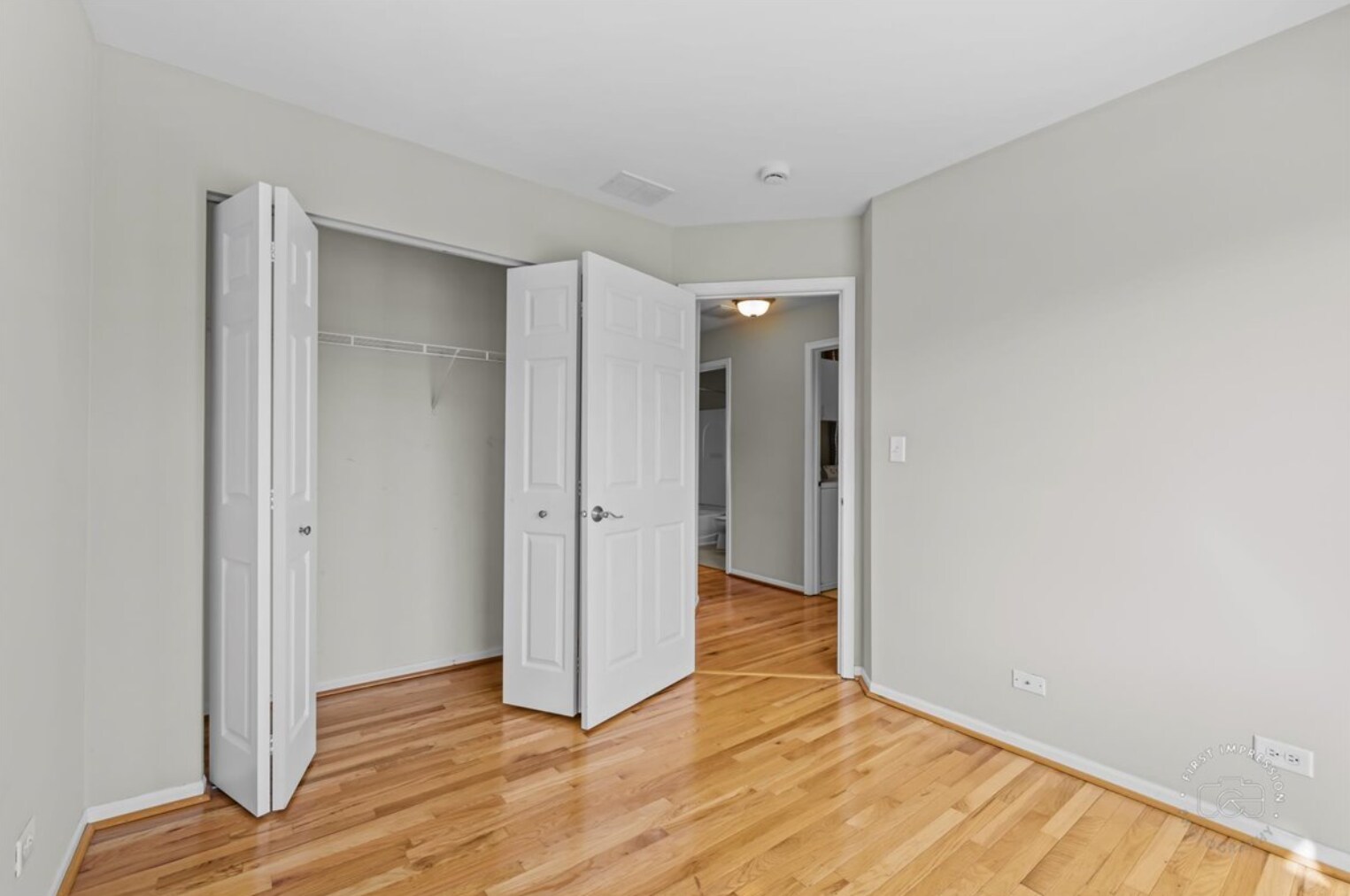 Building Photo - 628 Lincoln Station Dr