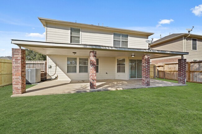 Building Photo - 21619 Knightsbrook Ln