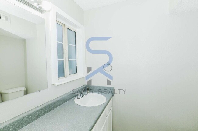 Building Photo - PRE-LEASING: Newly Updated All-Electric 2BR/1.5BA in Campbelton Rd