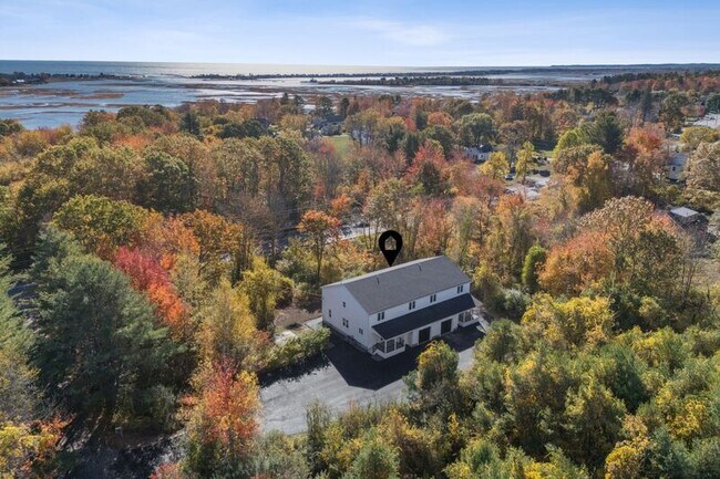 Building Photo - 16 Blacksmith Rd