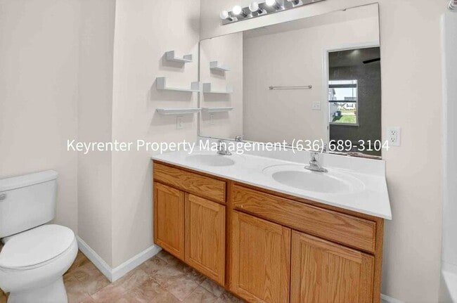 Building Photo - 229 Charlestowne Place Dr