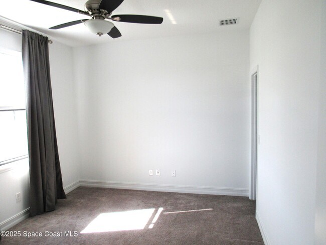 Building Photo - 3398 Addison Dr