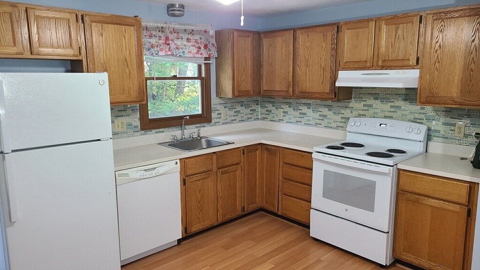 Kitchen - 26 Crane St