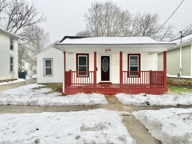 Building Photo - 426 S Jackson St