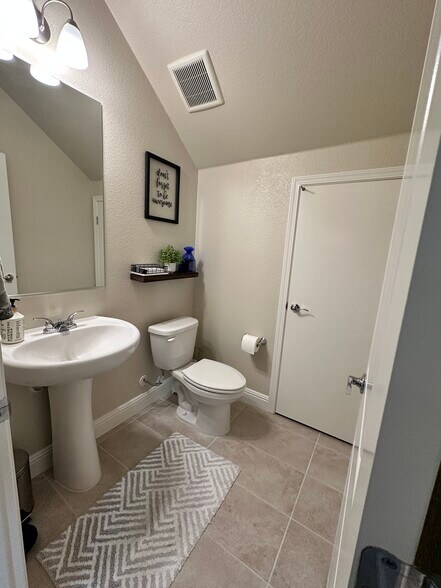 Powder Room - 10725 Portico Cir