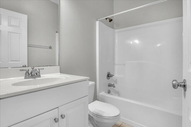 Building Photo - 164 Backfield Pl