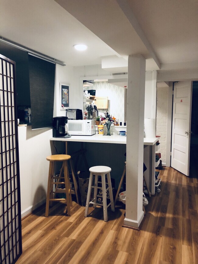 Building Photo - Tunlaw Upstairs