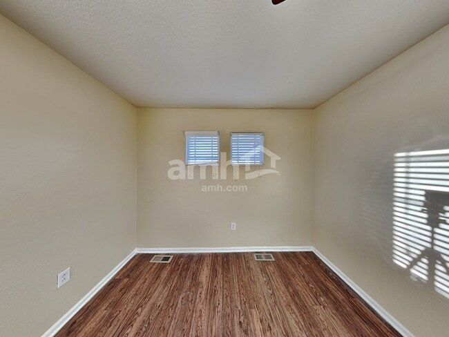 Building Photo - 1545 S Goldbug Cir