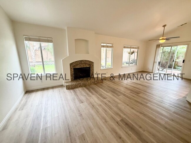 Building Photo - Charming Menifee Home