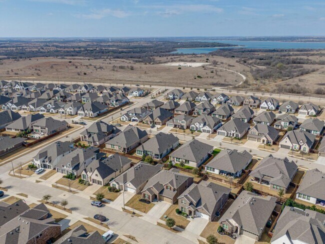 Building Photo - 7412 Winterbloom Wy