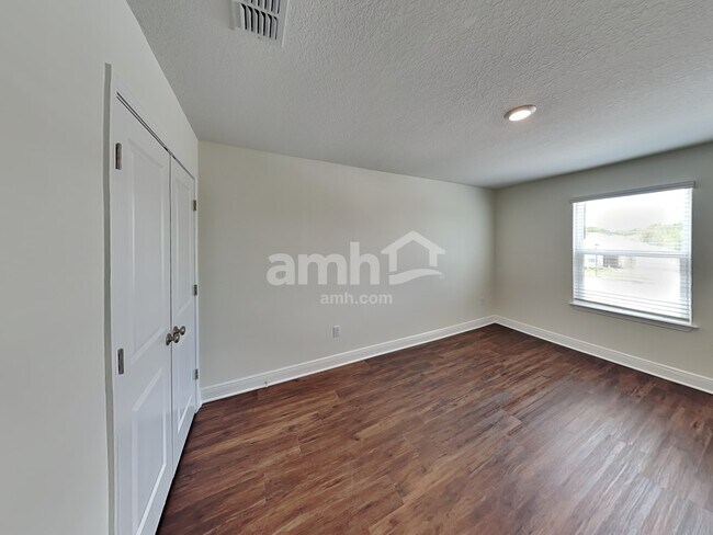 Building Photo - 20591 Calla Lily Dr